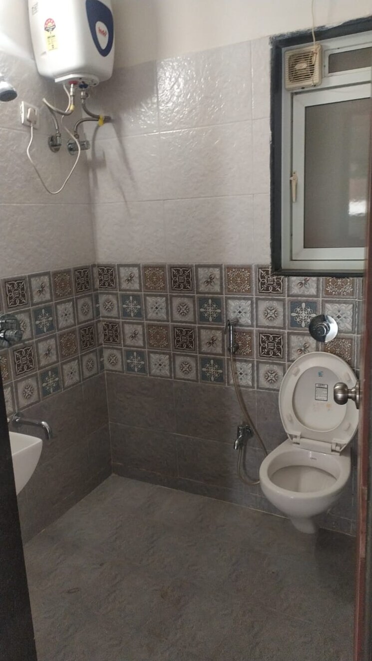 Bathroom, cosmos-enclave 2 Bedroom 740 Sq.Ft. Apartment In Kasarvadavali Thane 9389654