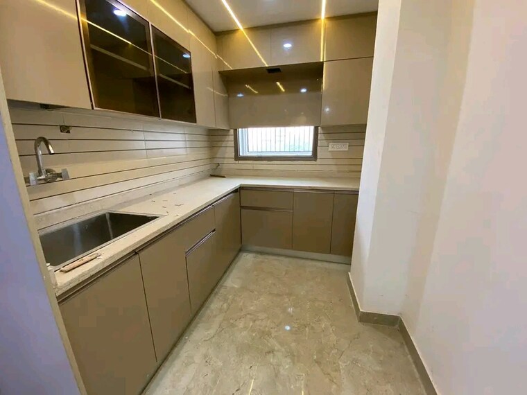 Kitchen, chattarpur 3 Bedroom 1200 Sq.Ft. Builder Floor In Chattarpur Delhi 9389679