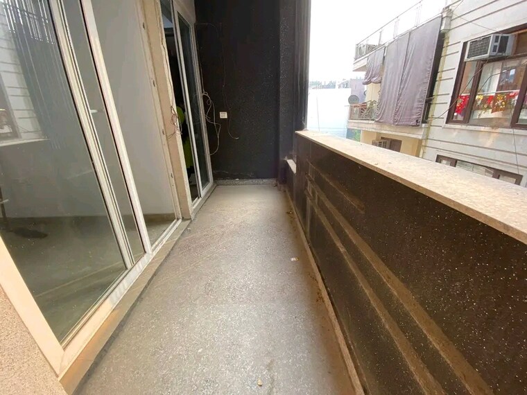 Balcony, chattarpur 3 Bedroom 1200 Sq.Ft. Builder Floor In Chattarpur Delhi 9389679