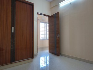 Room in 1 BHK Penthouse at Bommanahalli – for Rent