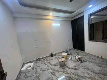 Room in 3 BHK Builder Floor at Chattarpur – for Rent