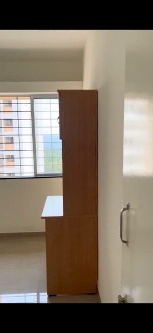 Room in 2 BHK Apartment at Paranjape Happiness Hub, Varve bk – for Rent