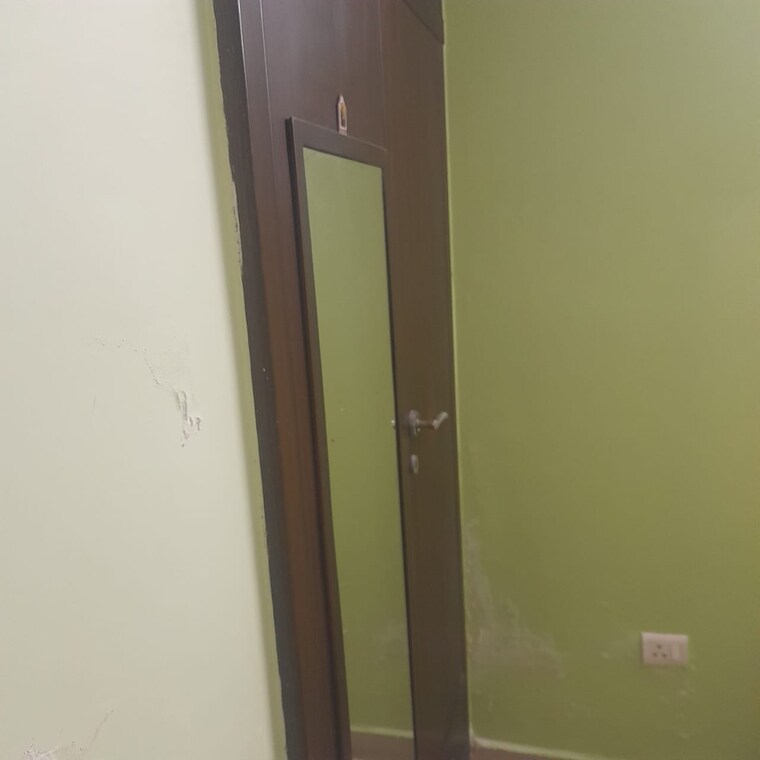 Other, mayur vihar 3.5 Bedroom 1400 Sq.Ft. Apartment In Mayur Vihar Delhi 9389738