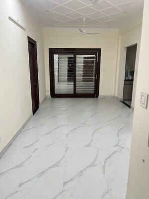 Room in 3 BHK Builder Floor at Pithuwala Kalan – for Rent