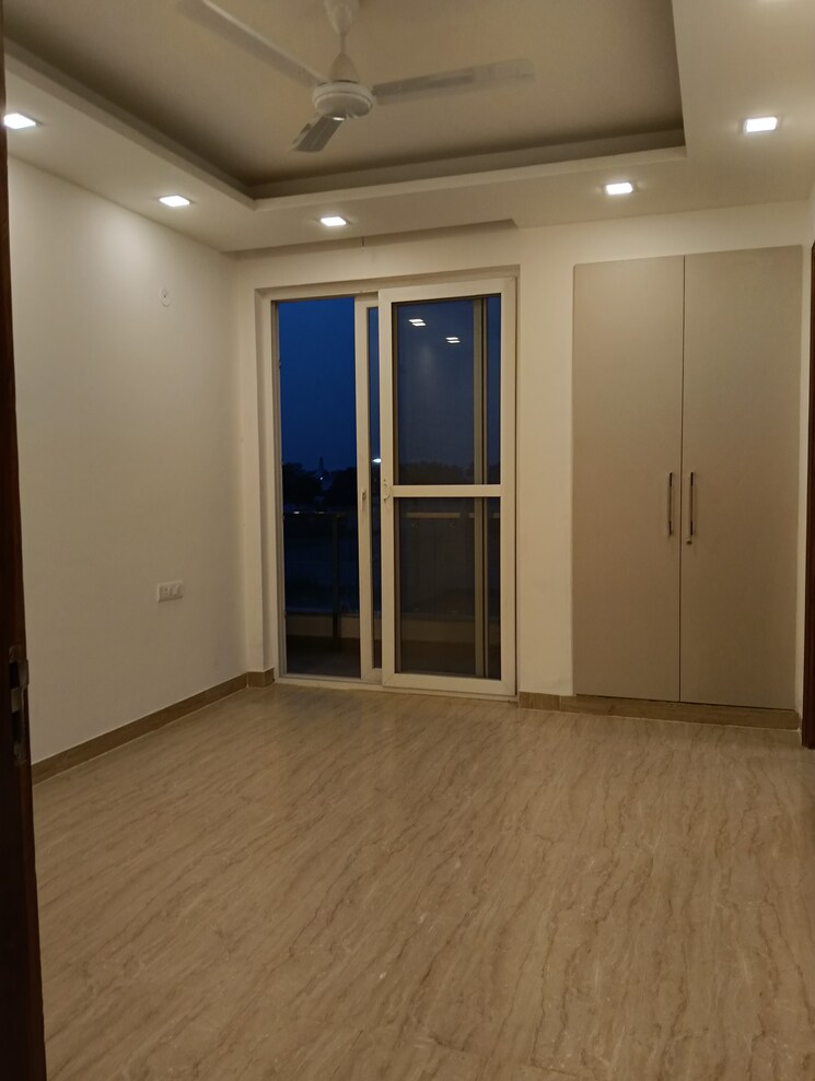 Room, tdi-the-retreat 4 Bedroom 2500 Sq.Ft. Builder Floor In Sector 89 Faridabad 9389759