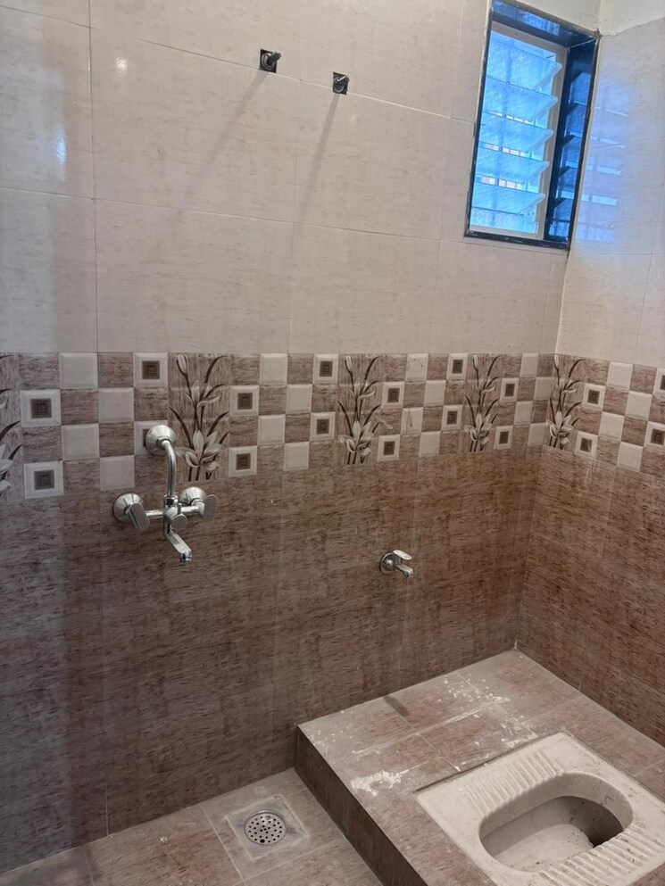 Bathroom, thite nagar 1 RK 200 Sq.Ft. Apartment In Thite Nagar Pune 9389730
