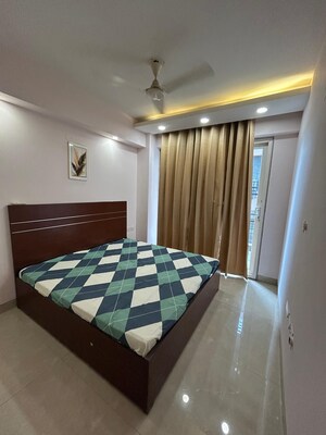 Bedroom in 2 BHK Builder Floor at Sector 40 – for Rent