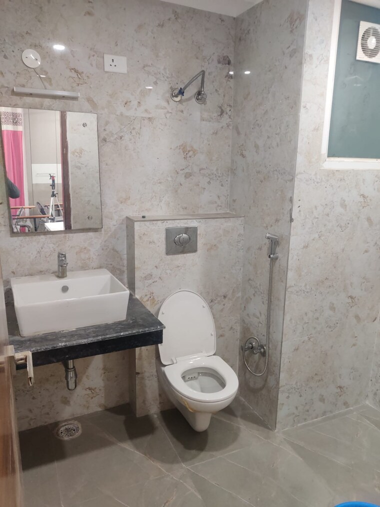 Bathroom, bollywood-esencia 3 Bedroom 216 Sq.Yd. Apartment In Ghazipur Zirakpur 9389805