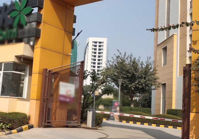 4 BHK + Servant Room Apartment For Sale in Brisk Lumbini Terrace Homes