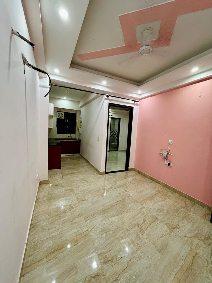 Room, sector 51 2 Bedroom 1351 Sq.Ft. Builder Floor In Sector 51 Gurgaon 9389811