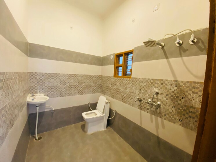 Master Bedroom, majra 2 Bedroom 1200 Sq.Ft. Builder Floor In Majra Dehradun 9389807