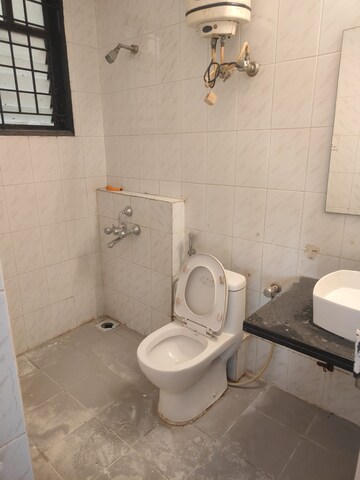 Bathroom in 4 BHK Apartment at Indiranagar – for Rent