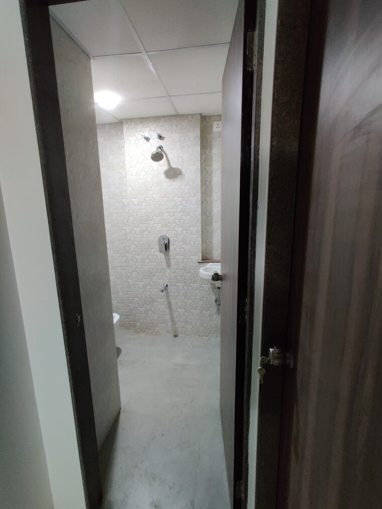 Bathroom, arihant-aalishan 2 Bedroom 1120 Sq.Ft. Apartment In Kharghar Navi Mumbai 9389850