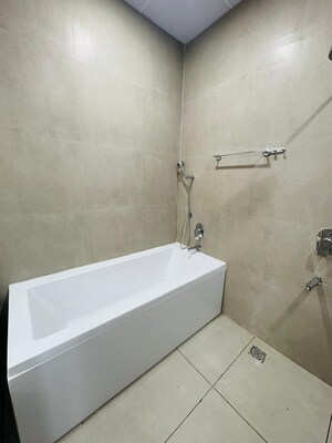 Bathroom in 1 BHK Builder Floor at Sector 32 – for Rent