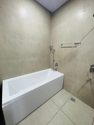 Bathroom in 1 BHK Builder Floor at Sector 32 – for Rent