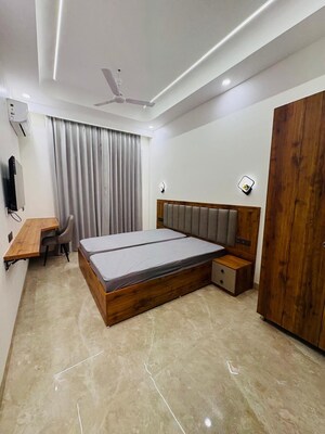 Bedroom in 1 BHK Builder Floor at Sector 32 – for Rent