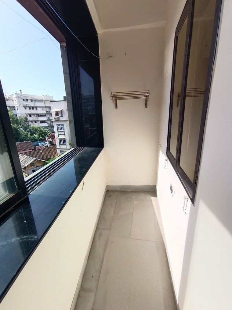 Balcony, usha-sadan-apartment 1 Bedroom 650 Sq.Ft. Apartment In Colaba Mumbai 9389841