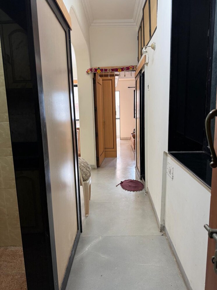 undefined, usha-sadan-apartment 1 Bedroom 650 Sq.Ft. Apartment In Colaba Mumbai 9389841