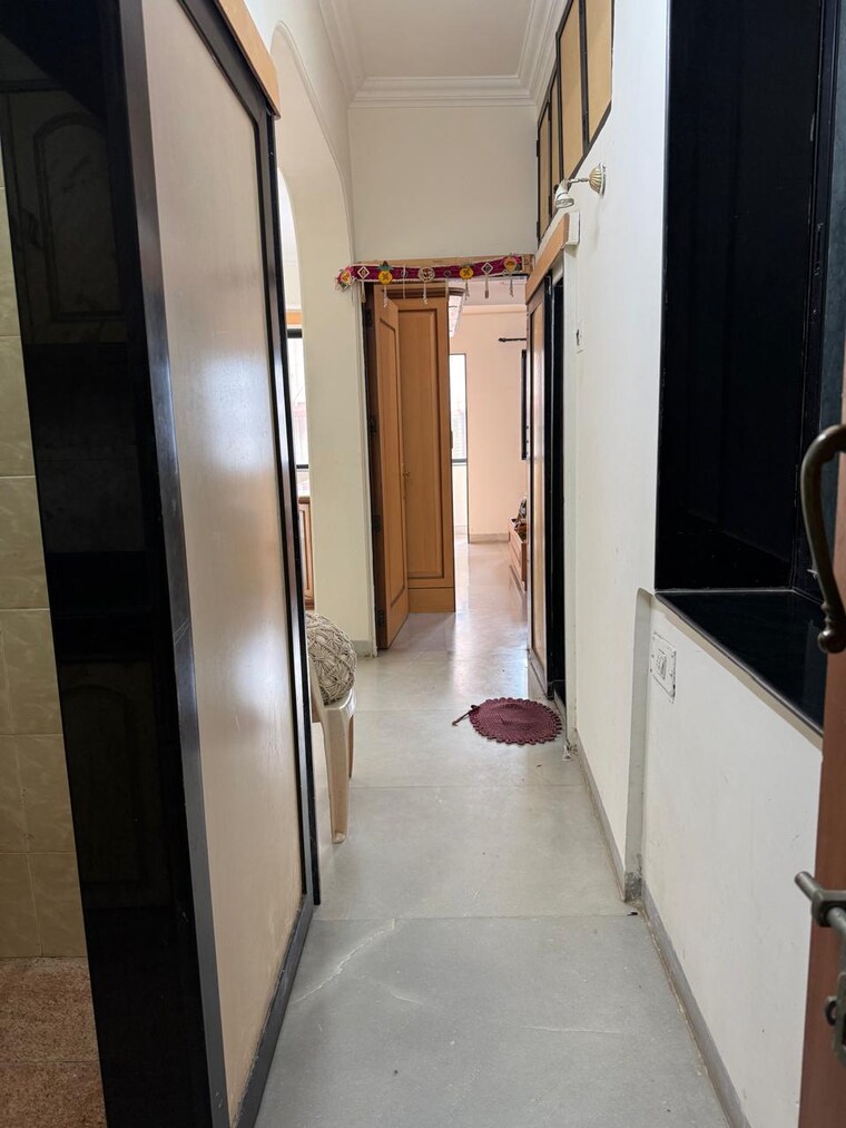 undefined, usha-sadan-apartment 1 Bedroom 650 Sq.Ft. Apartment In Colaba Mumbai 9389841