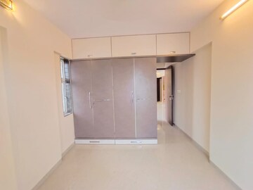 Room in 4 BHK Apartment at Siddivinayak Aarundhati Heights, Chembur – for Rent