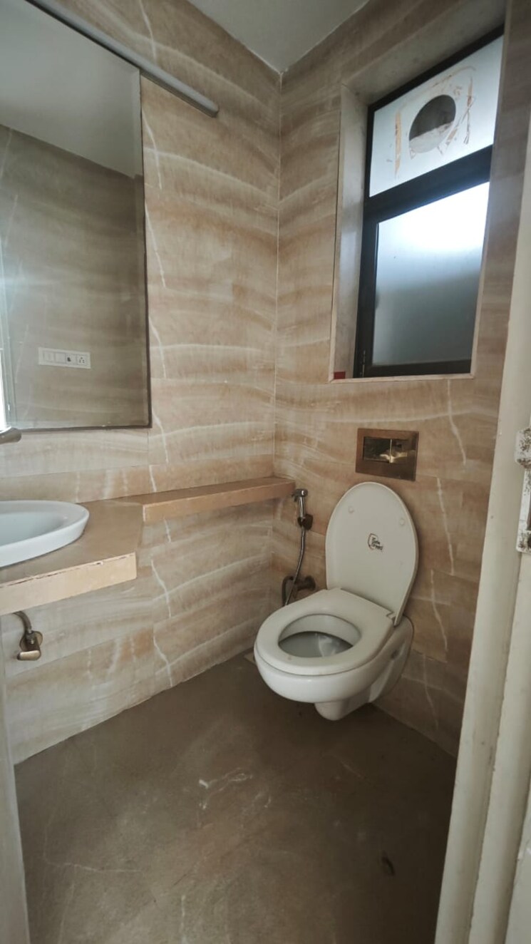 Bathroom, shakti-regency 2.5 Bedroom 1342 Sq.Ft. Apartment In Chembur Mumbai 9389915