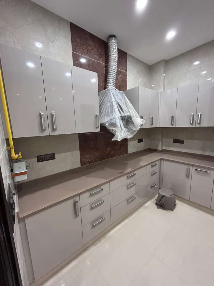 Kitchen, shivalik colony 3 Bedroom 1800 Sq.Ft. Apartment In Shivalik Colony Delhi 9389914