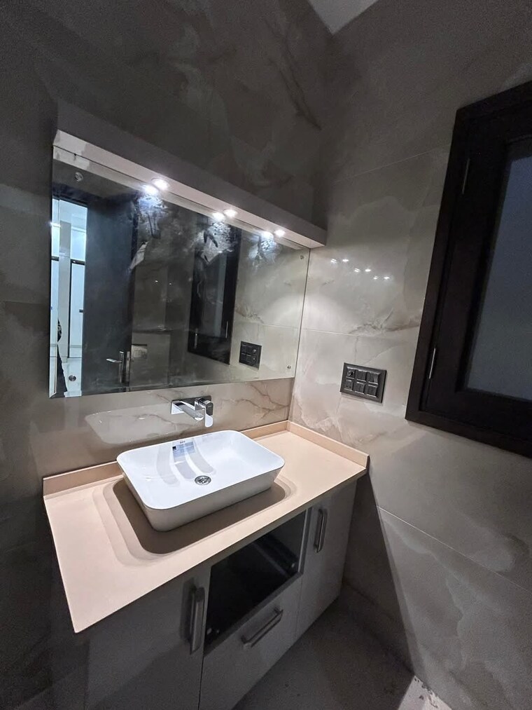 Attached Bathroom, shivalik colony 3 Bedroom 1800 Sq.Ft. Apartment In Shivalik Colony Delhi 9389914