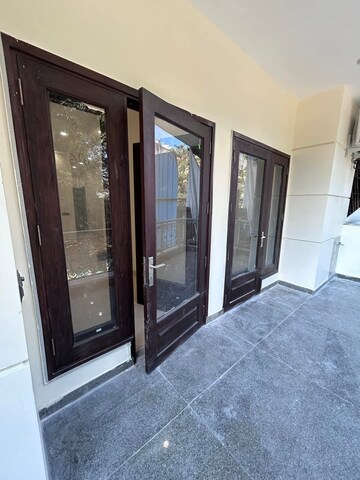 Room in 3 BHK Apartment at Shivalik Colony – for Rent