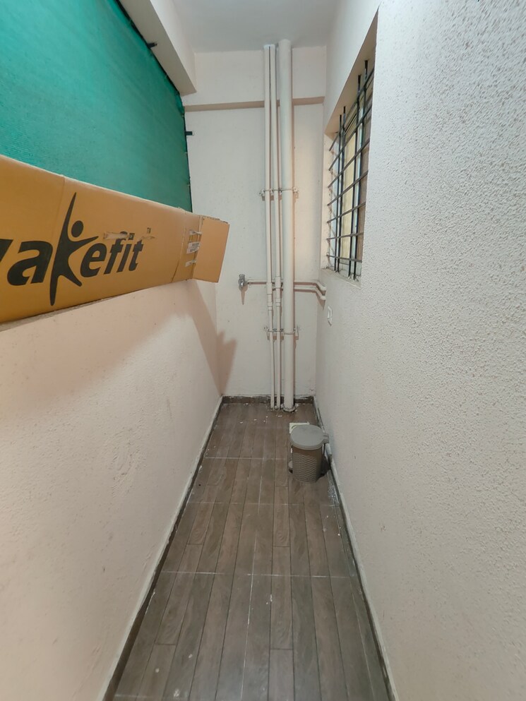 Balcony, kharadi 1 Bedroom 580 Sq.Ft. Apartment In Kharadi Pune 9389943