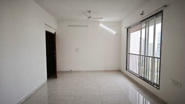 Room in 2 BHK Apartment at Heritage Solitaire, Chembur – for Rent