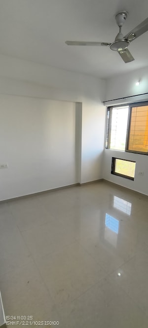 Room in 2 BHK Apartment at Cosmos Springs Angel, Ghodbunder Road – for Rent