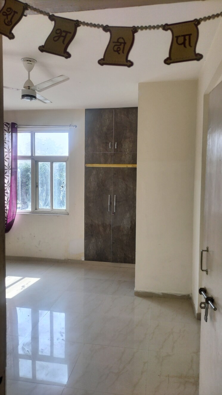 Room, omaxe-new-heights 3.5 Bedroom 1640 Sq.Ft. Apartment In Sector 78 Faridabad 9389995