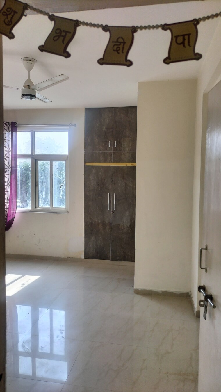 Room, omaxe-new-heights 3.5 Bedroom 1640 Sq.Ft. Apartment In Sector 78 Faridabad 9389995