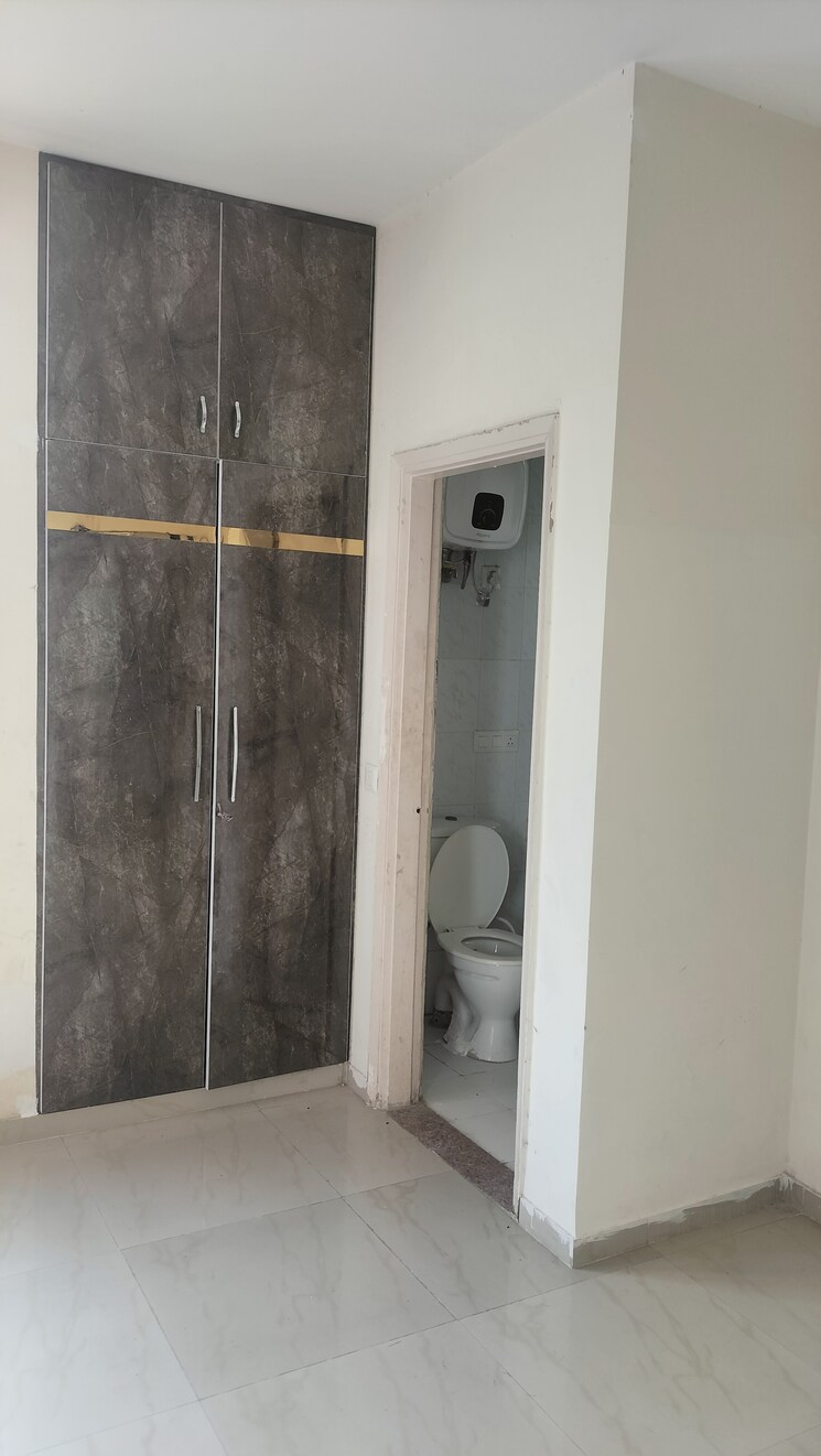 undefined, omaxe-new-heights 3.5 Bedroom 1640 Sq.Ft. Apartment In Sector 78 Faridabad 9389995