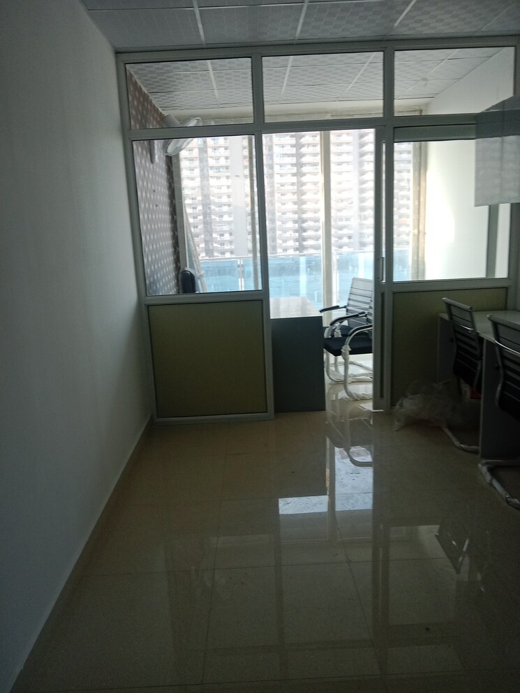 Team Area, gaur-city-center Commercial Office Space 450 Sq.Ft. In Sector 4 Greater Noida Greater Noida 9390077
