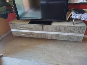 Staircase in 3.5 BHK Apartment at Hiranandani Meadows, Manpada – for Rent