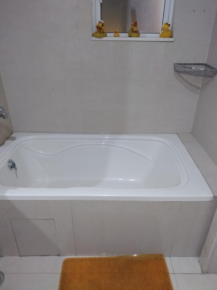 Master Bedroom, hiranandani-meadows 3.5 Bedroom 1400 Sq.Ft. Apartment In Manpada Thane 9390053