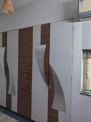 Building Lobby in 3.5 BHK Apartment at Hiranandani Meadows, Manpada – for Rent