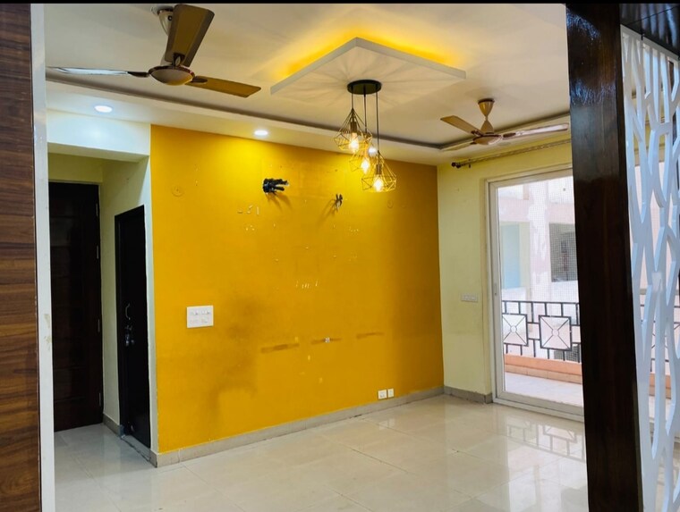 Room, srs-residency 2 Bedroom 1304 Sq.Ft. Apartment In Sector 88 Faridabad 9390062