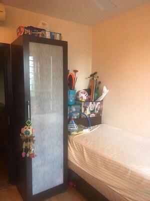 Bedroom in 2.5 BHK Apartment at Oberoi Realty Woods, Goregaon East – for Rent