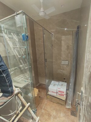 Furnished Amenities in 3 BHK Builder Floor at Chittaranjan Park – for Sale