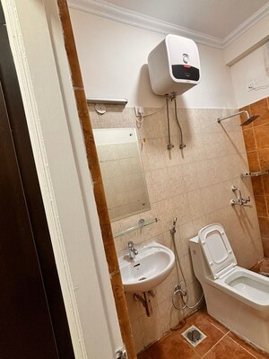 Bathroom in 3 BHK Builder Floor at SS The Lilac, Sector 49 – for Rent