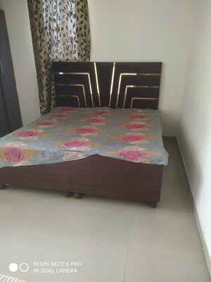 Bedroom in 2 BHK Apartment at Patiala Road – for Rent