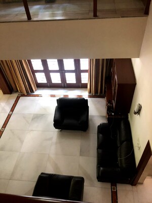 Team Area in 6 BHK Villa at Jubilee Hills – for Sale