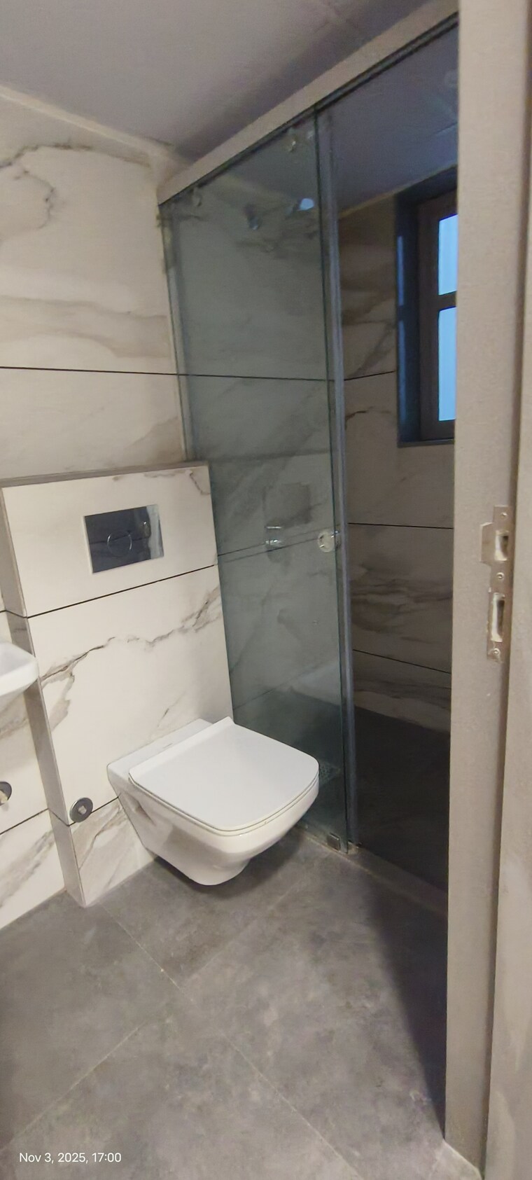 Bathroom, mayur colony 3 Bedroom 1800 Sq.Ft. Apartment In Mayur Colony Pune 9390199