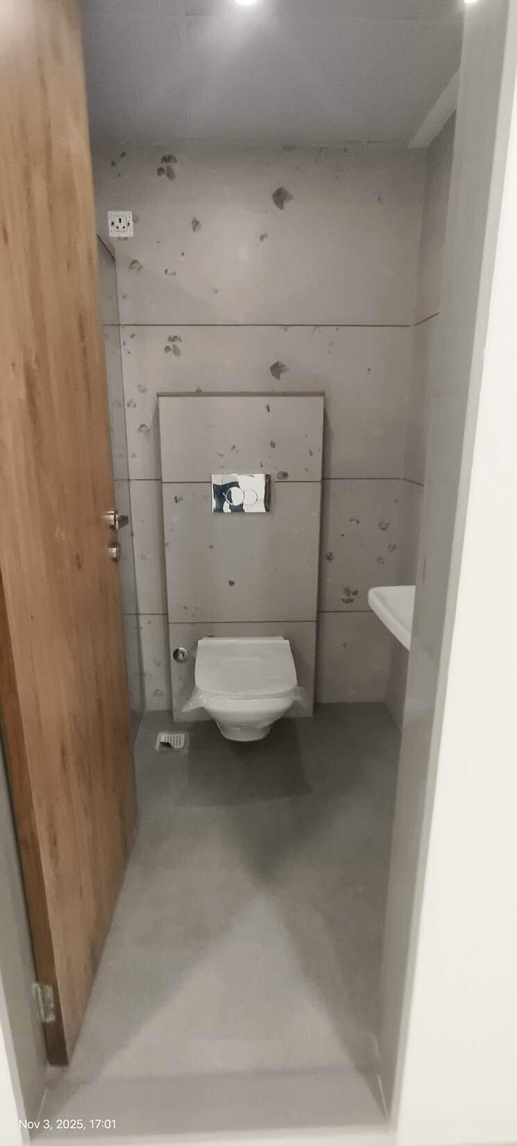 Bathroom, mayur colony 3 Bedroom 1800 Sq.Ft. Apartment In Mayur Colony Pune 9390199