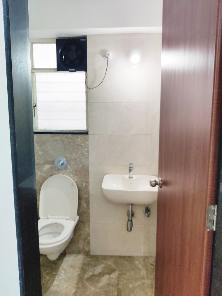 Bathroom, vtp-one 1 Bedroom 520 Sq.Ft. Apartment In Kharadi Pune 9390176