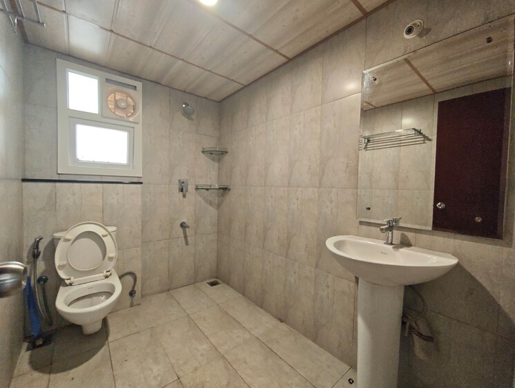 Bathroom, prestige-high-fields 3 Bedroom 1742 Sq.Ft. Apartment In Gachibowli Hyderabad 9390186