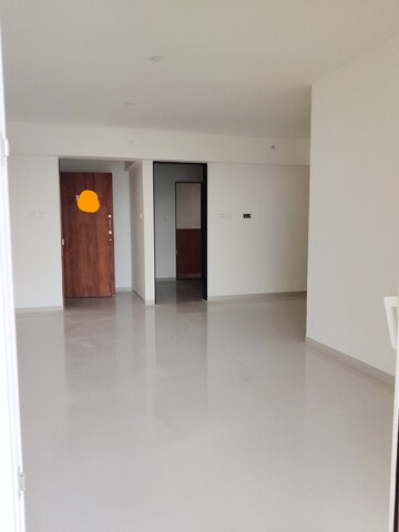 Room in 2 BHK Apartment at Guru Vista CHS, Kharadi – for Rent