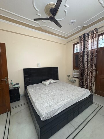 Bedroom in 4 BHK Penthouse at Sector 46 – for Rent